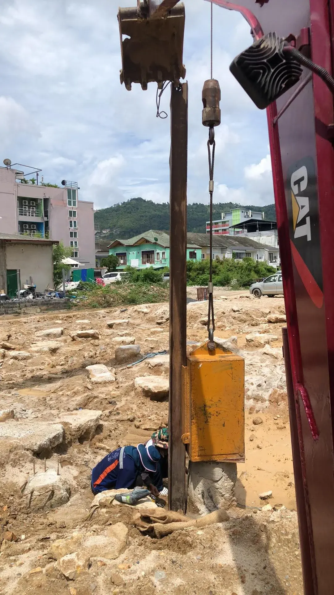 Foundation pile being set into position at the Chaweng site