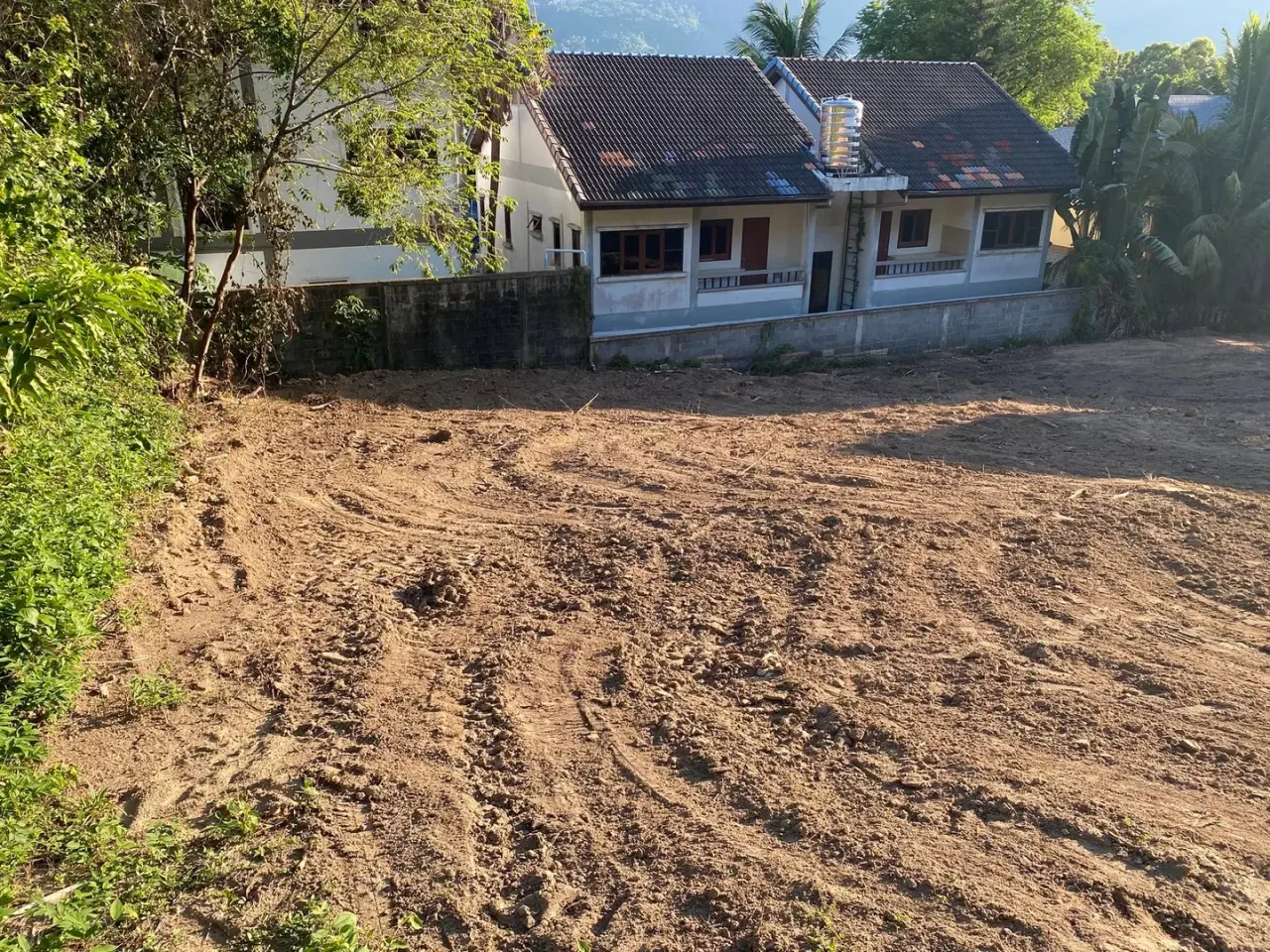 Area fully cleared and ready for leveling